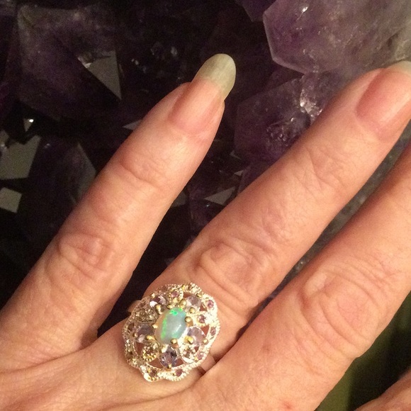 Outstanding AA+ Genuine Natural Opal with Tanzanite - Picture 7 of 14